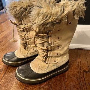 SOREL's Joan of Arctic Boots